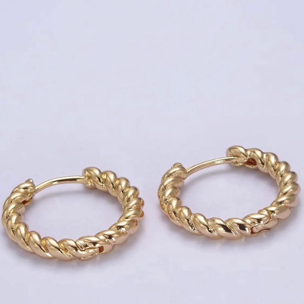 16K Gold Filled Twisted Rope Huggie Hoop Earrings